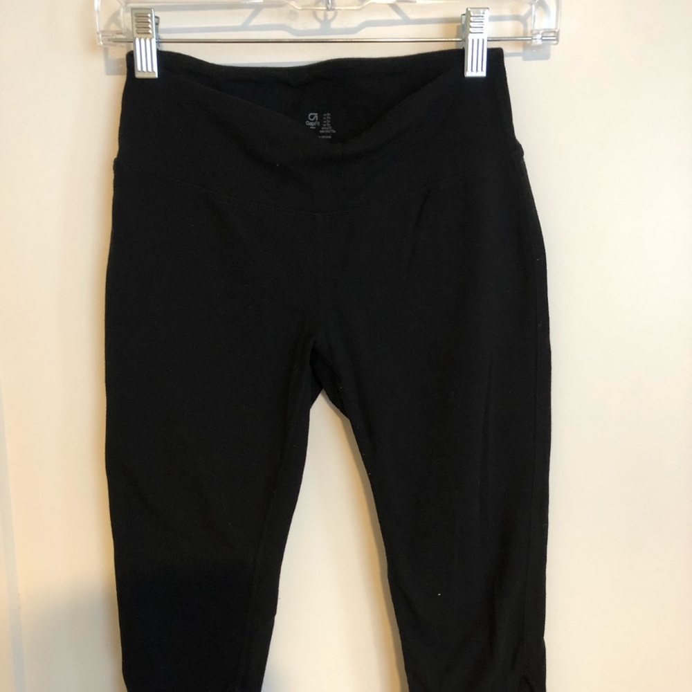 Gap Fit cropped leggings